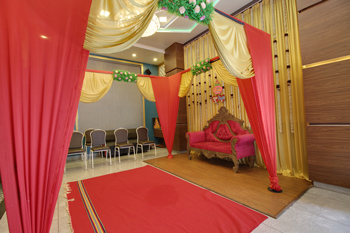 Banquet Hall Navyug Near Bund Garden Road